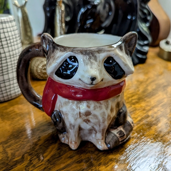 Cute Raccoon Coffee Mug - Autumn / Thanksgiving Table & Kitchen Decor NWT‎ HTF - Picture 3 of 3